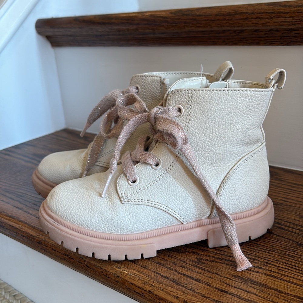 Cat & Jack Amaya toddler girls boots, cream & pink, sparkly laces